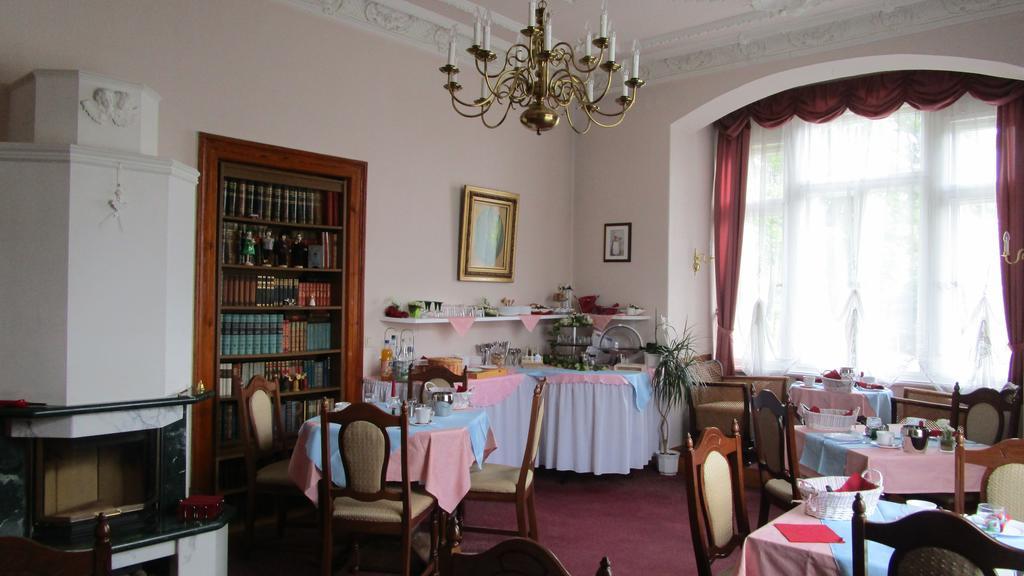 Hotel - Pension Villa Marie ราเดอบอยล์ ภายนอก รูปภาพ